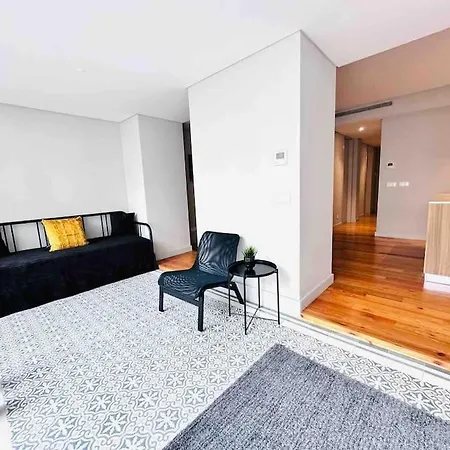 Апартаменты Marques De Pombal Flat Great Locations Center B