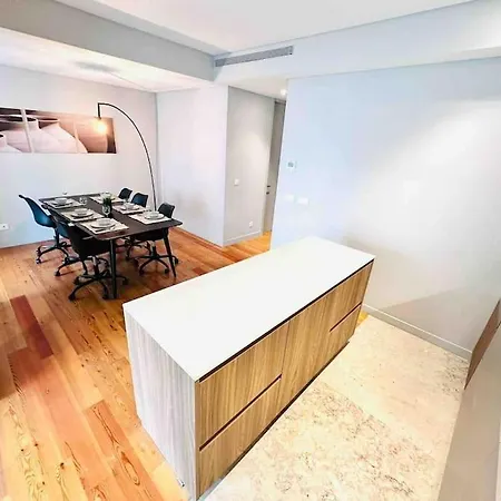 Апартаменты Marques De Pombal Flat Great Locations Center B