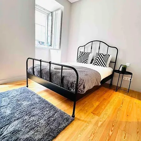 Marques De Pombal Flat Great Locations Center B * Lisbon