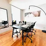 Marques De Pombal Flat Great Locations Center B דירה *