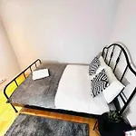 Marques De Pombal Flat Great Locations Center B דירה ליסבון