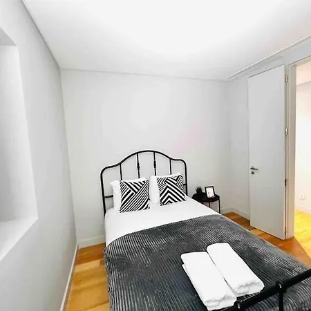 Marques De Pombal Flat Great Locations Center B *