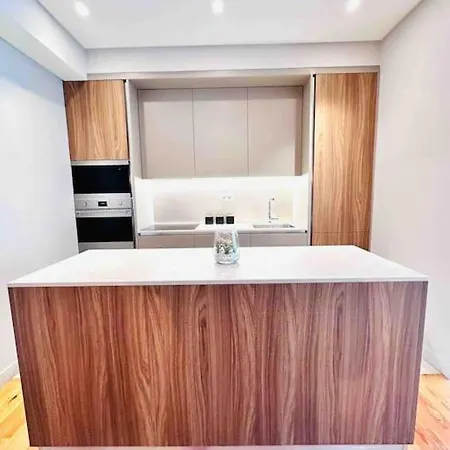 Marques De Pombal Flat Great Locations Center B * Lissabon