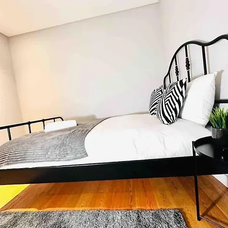 Marques De Pombal Flat Great Locations Center B