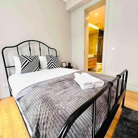 Marques De Pombal Flat Great Locations Center B