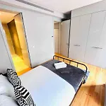 Marques De Pombal Flat Great Locations Center B *